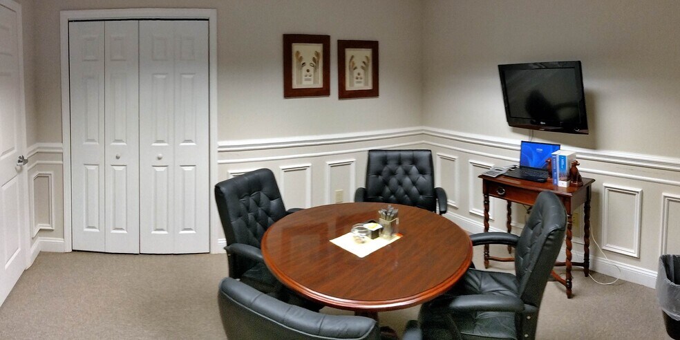 More Photos Of 7229 Albemarle Rd, Charlotte Office For Sale