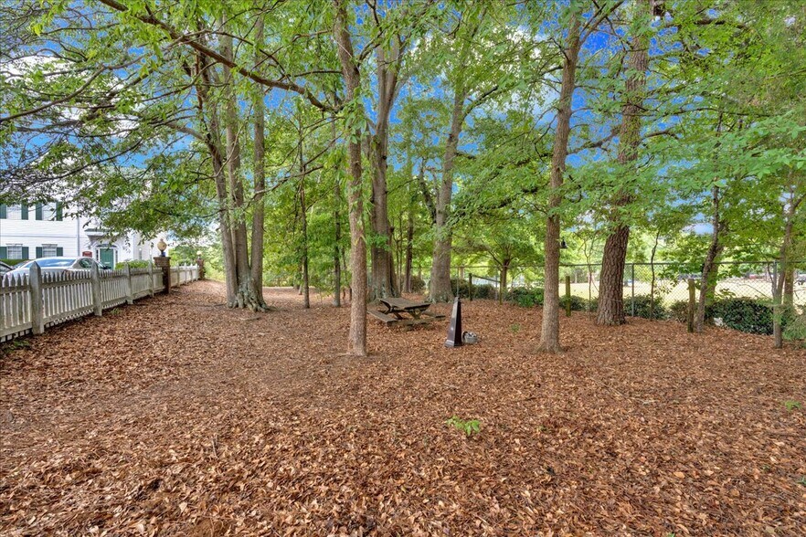 More Photos Of 707 Whitlock Ave SW, Marietta Medical For Sale