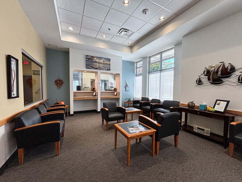 More Photos Of 329 Edwin Dr, Virginia Beach Medical For Lease