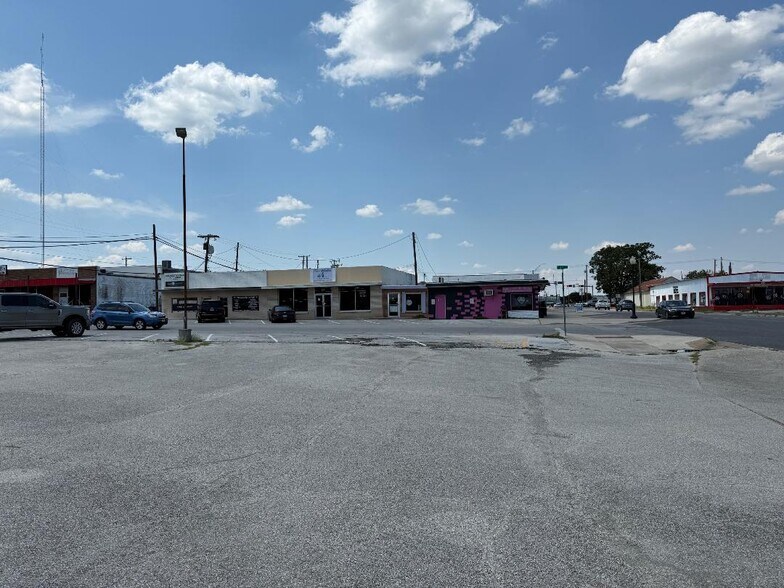 More Photos Of 201 S 2nd St, Copperas Cove Land For Sale