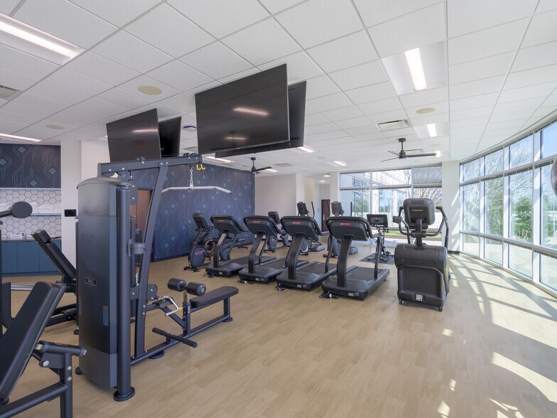 More Photos Of 6841 Benjamin Franklin Dr, Columbia Office For Lease