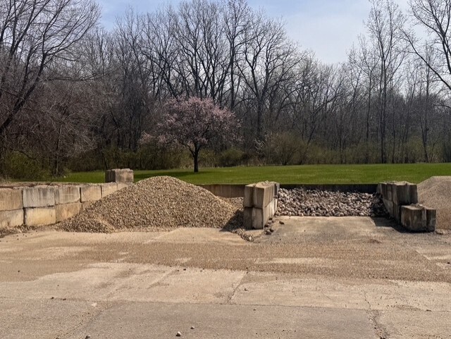 More Photos Of 901 US 6 Hwy, Spring Valley Warehouse For Lease