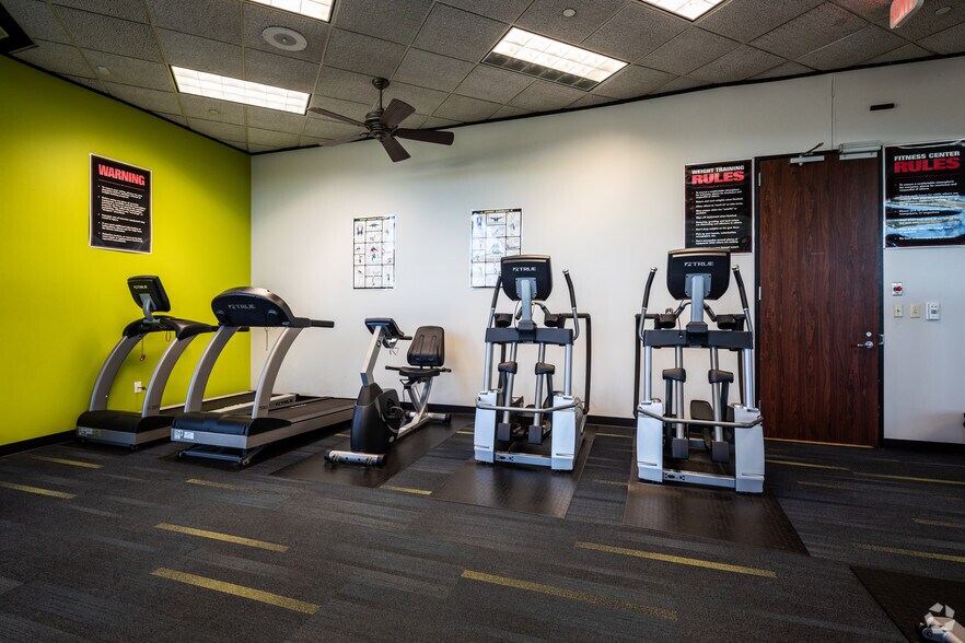 More Photos Of 5100 E Skelly Dr, Tulsa Office For Lease