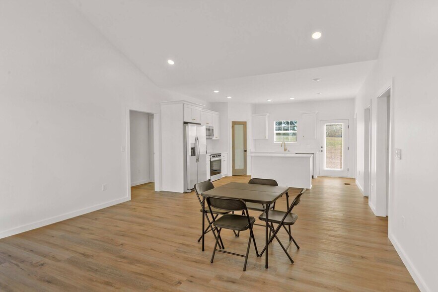 More Photos Of , Lafayette Specialty For Sale