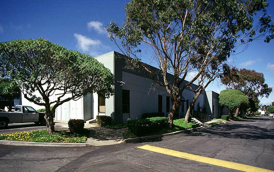 More Photos Of 1142-1178 Cherry Ave, San Bruno Light Distribution For Lease