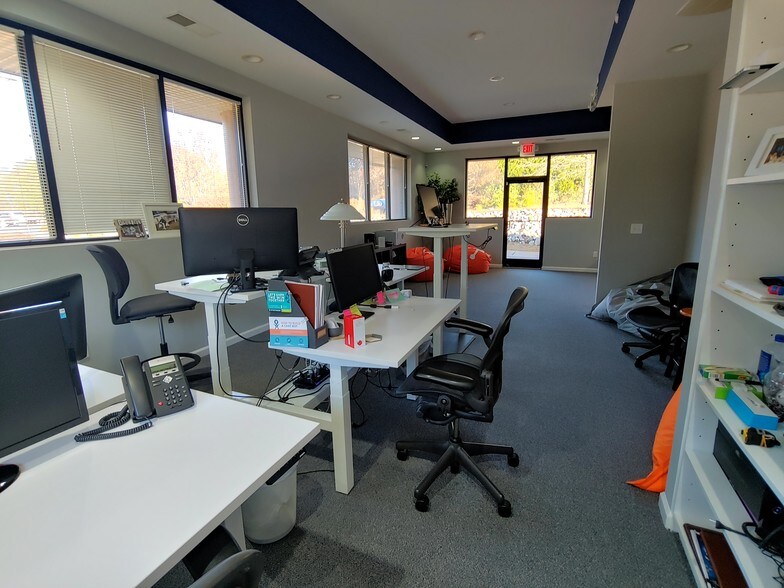 More Photos Of 4270 Piedmont Pky, Greensboro Office For Lease