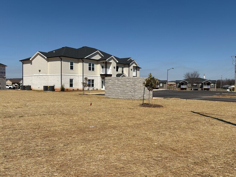 More Photos Of 5294-5312 Bakers Spring St, Bowling Green Apartments For Sale