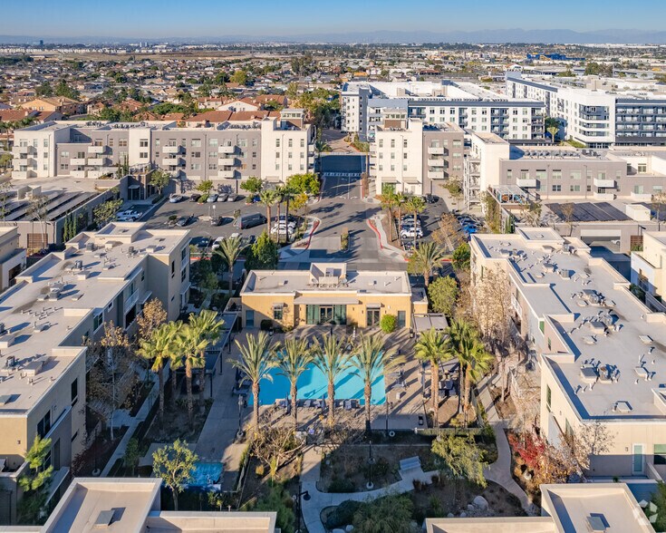 More Photos Of 612-620 E Carson St, Carson Apartments For Lease