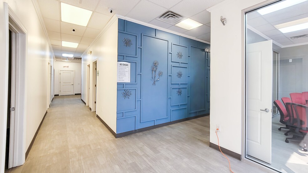 More Photos Of 5105 Reagan Dr, Charlotte Storefront Retail Office For Sale