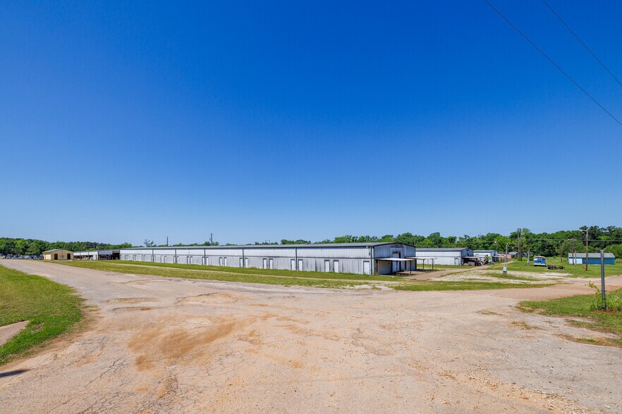 More Photos Of 542 E Dallas St, Canton Warehouse For Sale