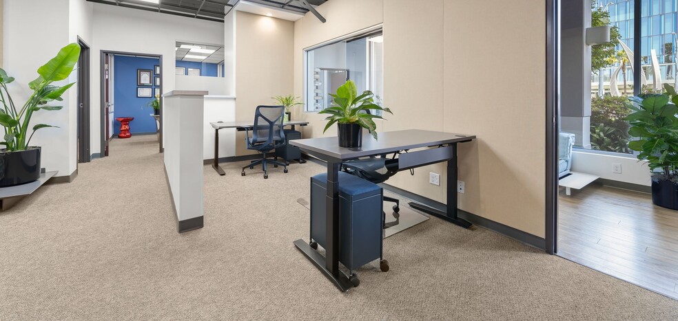 More Photos Of 400 W Ocean Blvd, Long Beach Apartments For Lease