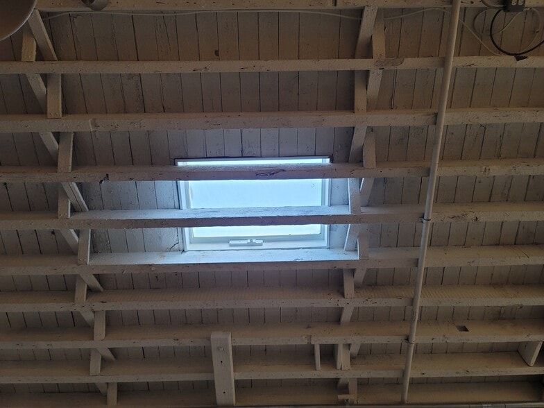 More Photos Of 272-280 Seigel St, Brooklyn Restaurant For Lease