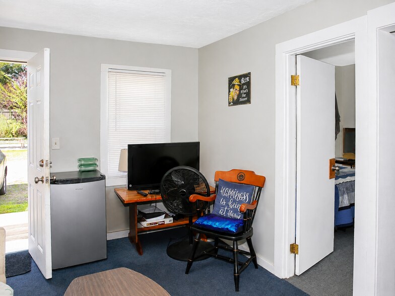 More Photos Of , Brewster General Retail For Sale