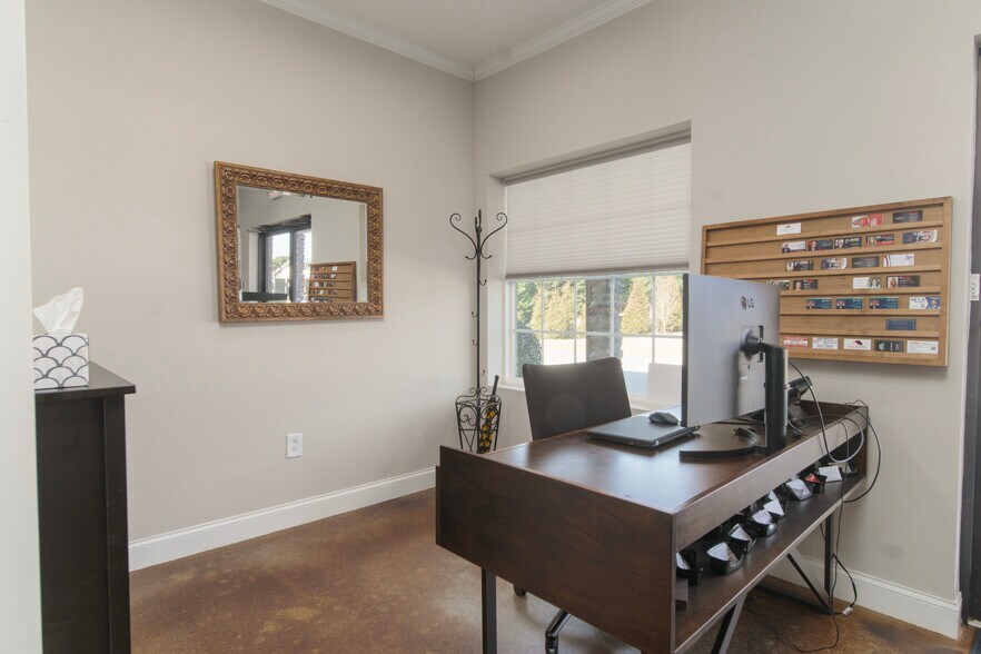More Photos Of 3844 Clemmons Rd, Clemmons Medical For Lease