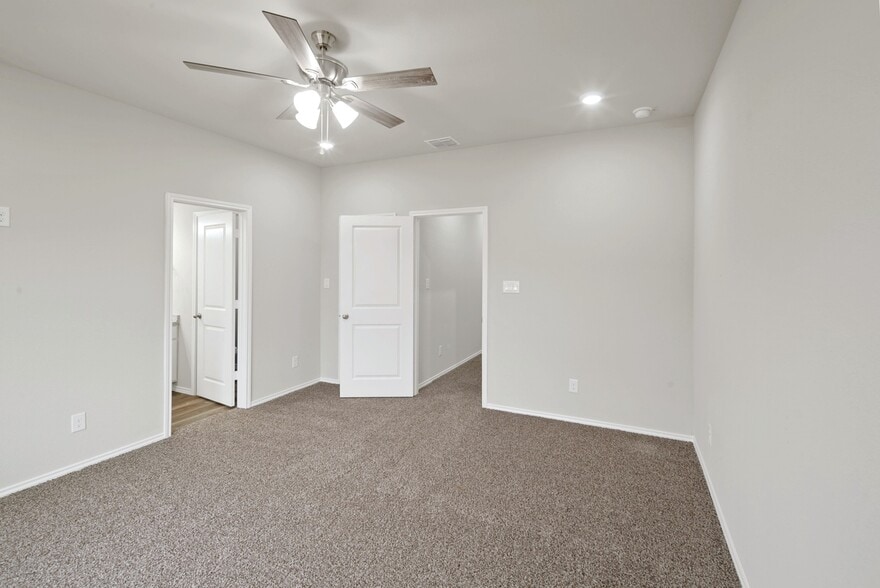 More Photos Of 3501 Renfro St, Burleson Apartments For Sale