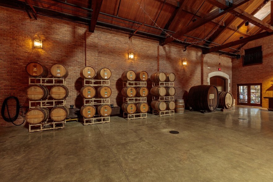 More Photos Of 2000 Champagne Blvd, Grapevine Specialty For Sale