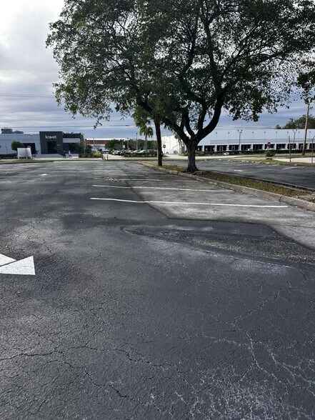 More Photos Of 3051 N 29th Ave, Hollywood Land For Lease