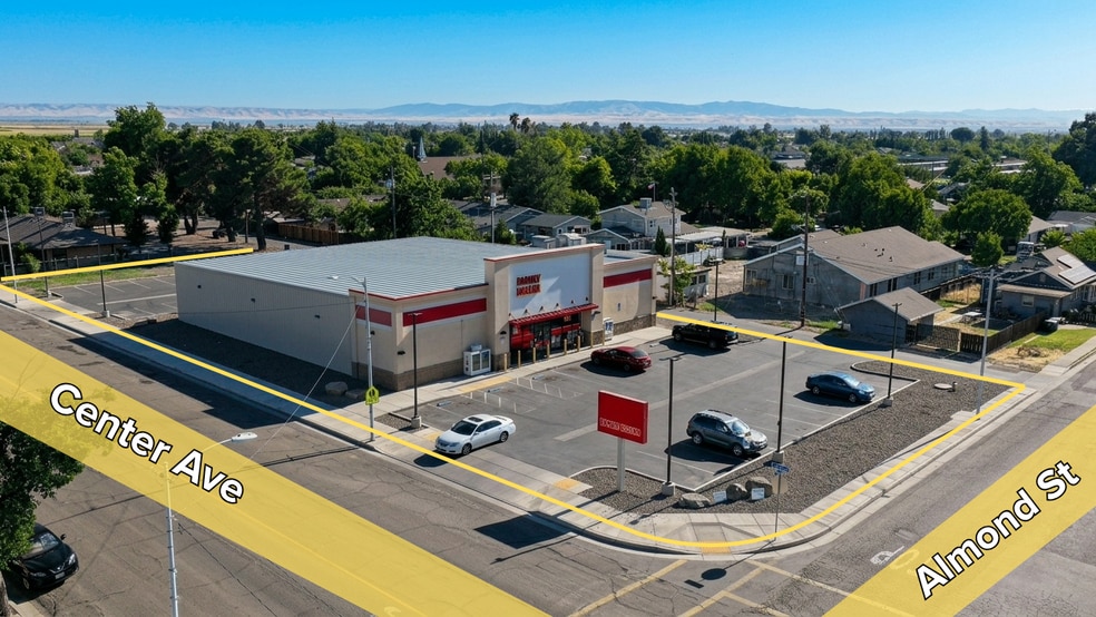 More Photos Of 1919 Almond St, Dos Palos Freestanding For Sale