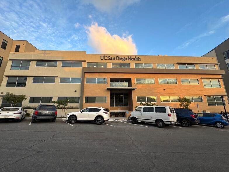 Primary Photo Of 2131 3rd Ave, San Diego Medical For Lease