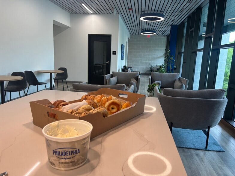 More Photos Of 320 Wingo Way, Mount Pleasant Coworking Space