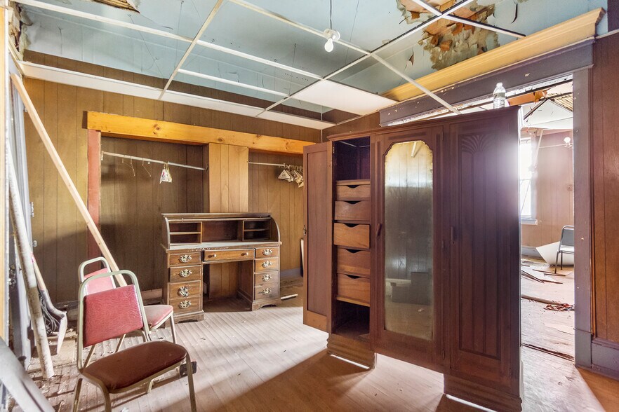 More Photos Of 2111 Germantown Ave, Philadelphia Bar For Sale