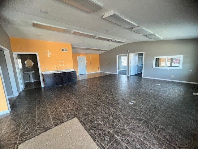 More Photos Of 2600 Elkhart Rd, Goshen General Retail For Lease