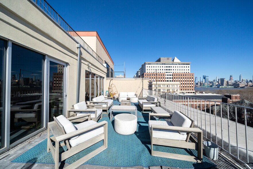 More Photos Of 80 River St, Hoboken Office For Lease