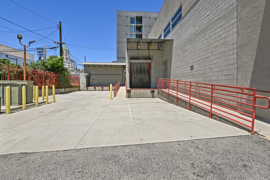 More Photos Of 6735 Selma Ave, Hollywood Loft Creative Space For Sale