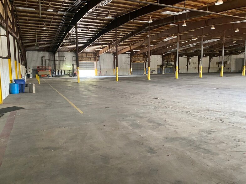 More Photos Of 1474 N VIP Blvd, Casa Grande Manufacturing For Sale