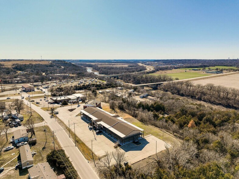 More Photos Of 201 Continental Dr, Junction City Hotel For Sale