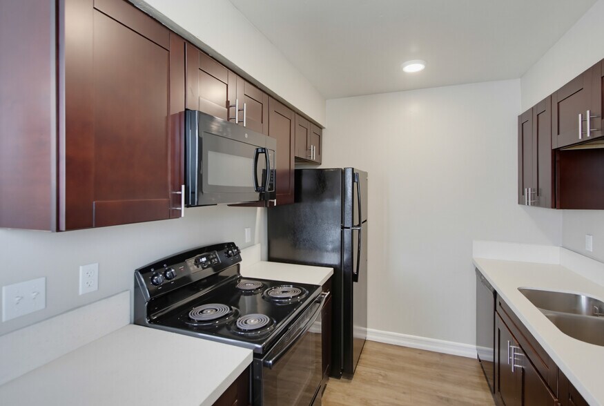More Photos Of 3423-3443 Marlborough Ave, San Diego Apartments For Sale