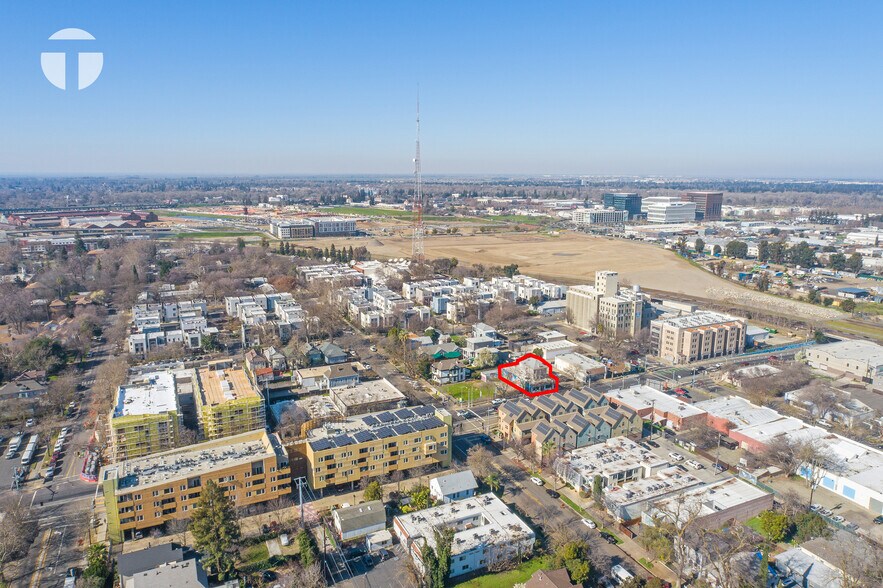 More Photos Of 318 12th St, Sacramento Storefront For Sale