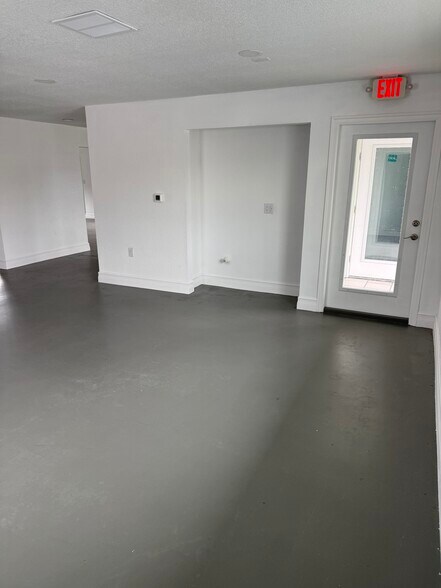 More Photos Of 4000-4006 Shoal Line Blvd, Hernando Beach Office For Sale