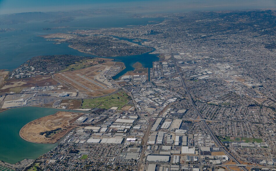 More Photos Of 1700 Doolittle Dr, San Leandro Warehouse For Lease