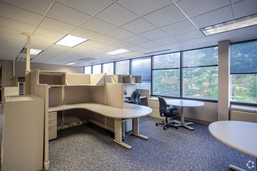 More Photos Of 101 Kappa Dr, Pittsburgh Research And Development For Lease