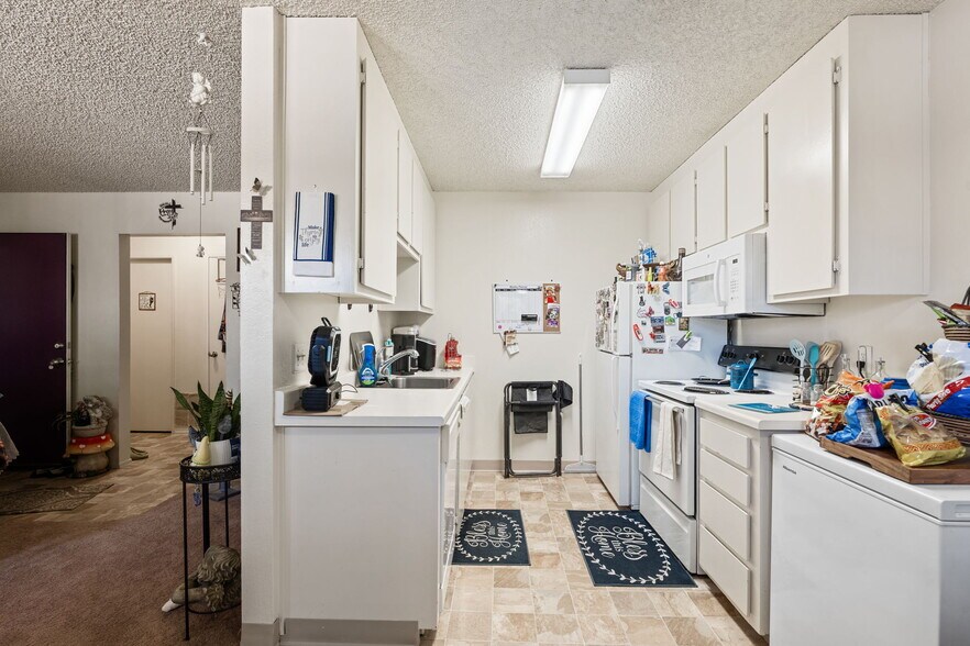 More Photos Of 2205 Peach Ave, Clovis Apartments For Sale
