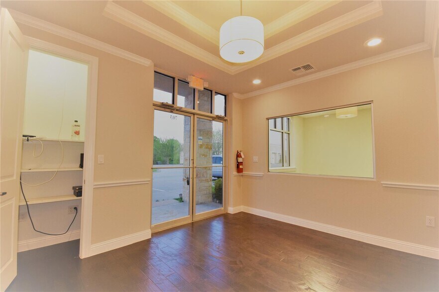 More Photos Of 3900 S Stonebridge Dr, McKinney Medical For Lease