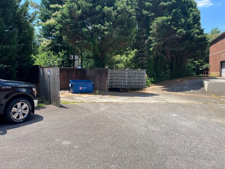 More Photos Of 4388 Sudderth Rd, Buford Warehouse For Sale