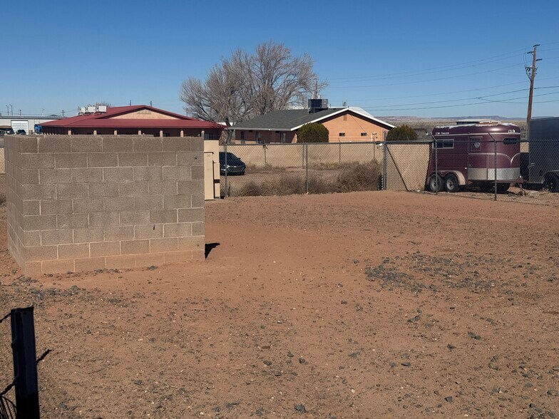 More Photos Of 2421 Navajo Blvd, Holbrook Auto Repair For Sale