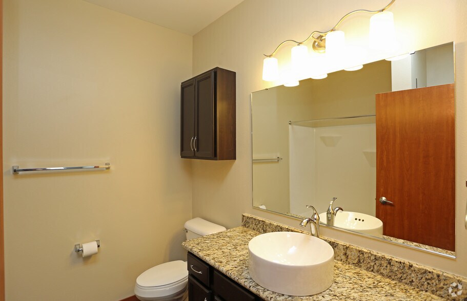 More Photos Of 401 N Washington St, Green Bay Apartments For Lease