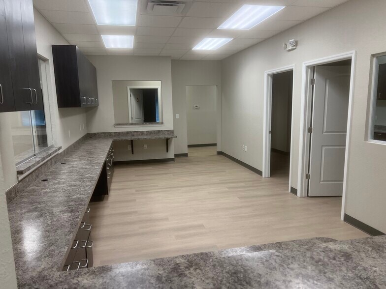 More Photos Of 2572-2578 N Commerce Pky, North Port Medical For Lease