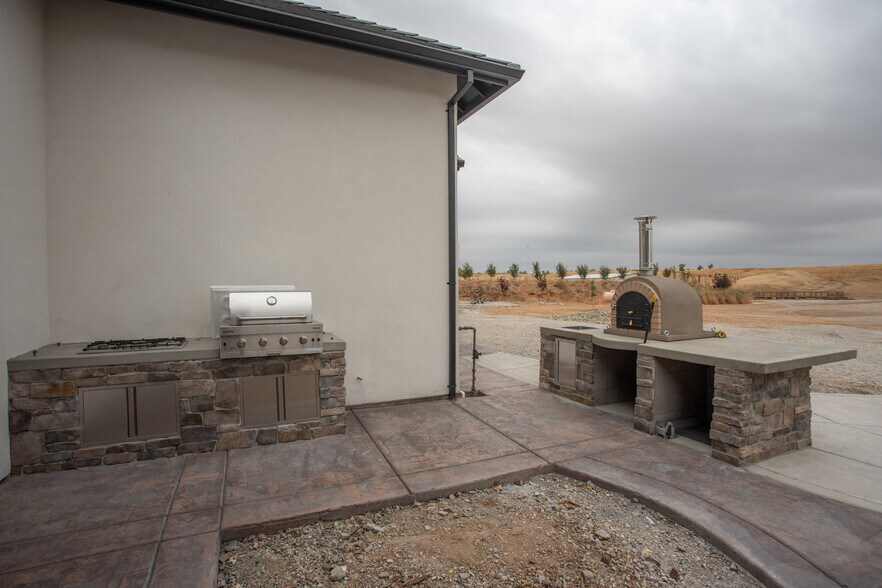 More Photos Of 13850 Meiss Rd, Sloughhouse Specialty For Sale