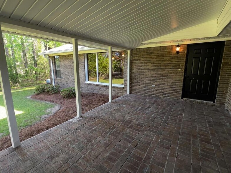 More Photos Of 4043 County Road 110, Shubuta Assisted Living For Sale
