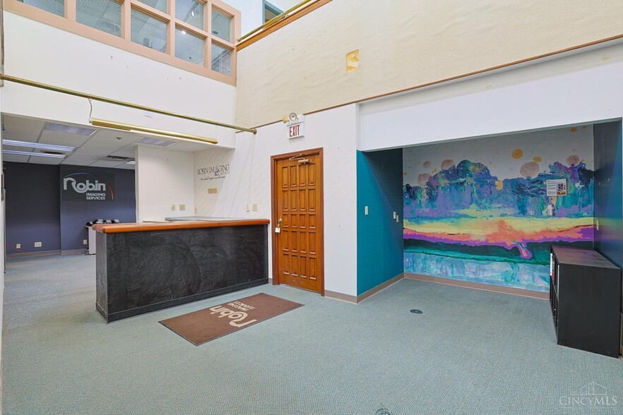 More Photos Of 2108 Central Pky, Cincinnati Loft Creative Space For Sale