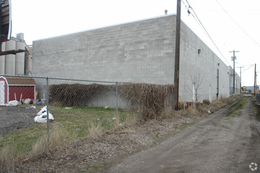 More Photos Of 4803-4909 E Trent Ave, Spokane Service For Lease