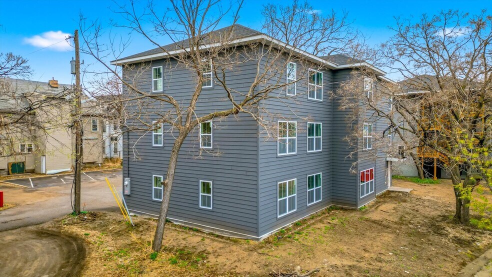 More Photos Of 814 6th St SE, Minneapolis Apartments For Sale