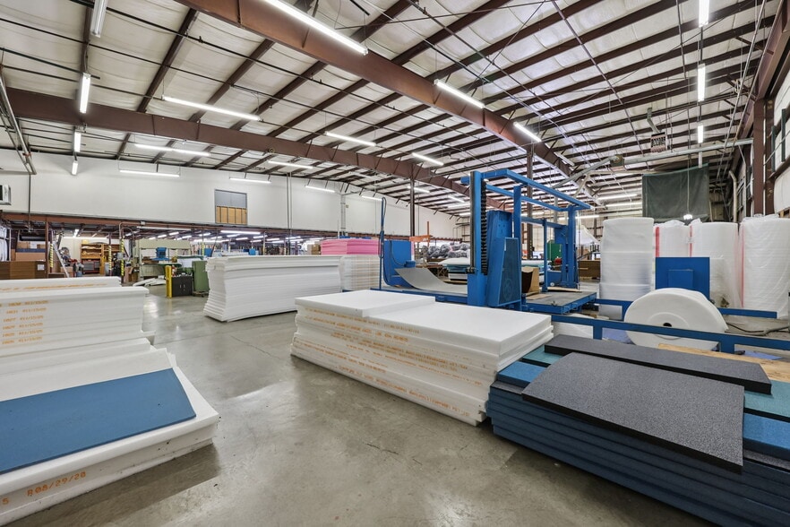 More Photos Of 2699 Scioto Pky, Columbus Warehouse For Sale