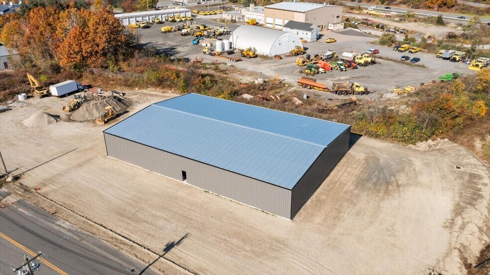 More Photos Of 15 Technology Dr, Auburn Warehouse For Lease