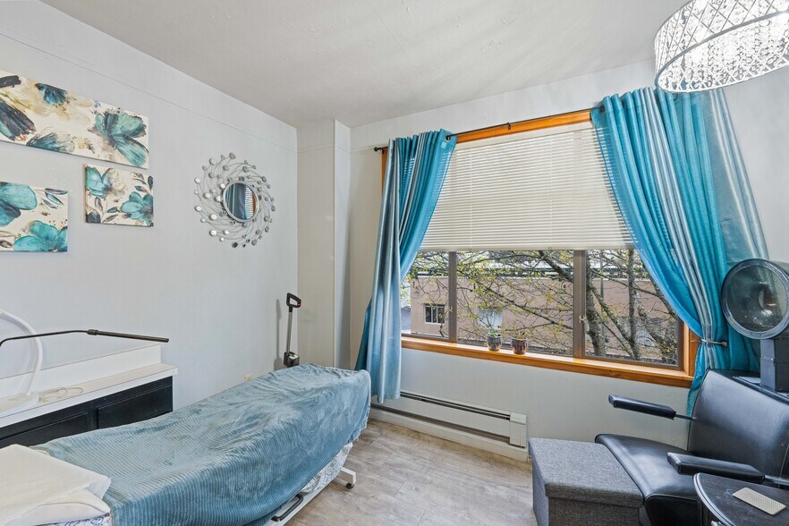 More Photos Of 340 Central Ave, Coos Bay Medical For Sale