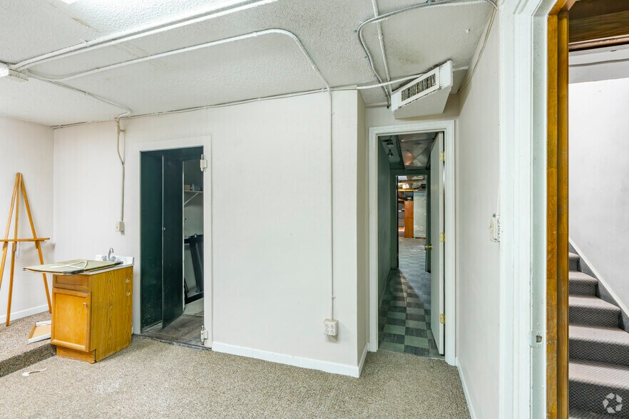 More Photos Of 131 S Main St, Mount Holly Loft Creative Space For Sale